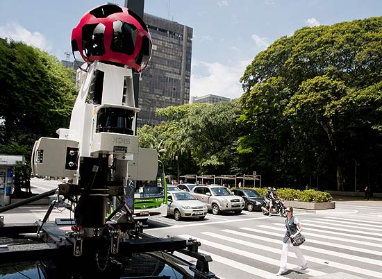 Câmera do carro do Google Street View na avenida Paulista, região central de São Paulo, em 2011