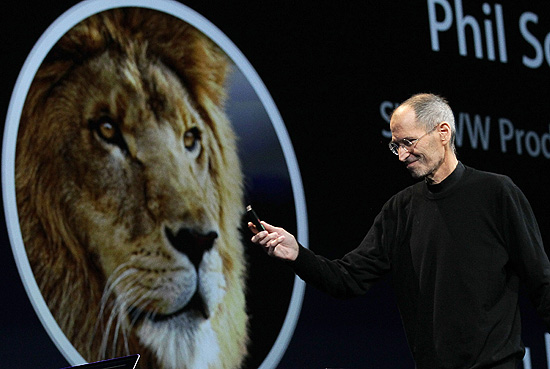 Steve Jobs, executivo-chefe da Apple, no lanamento do Lion