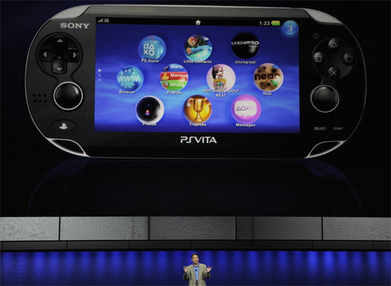 Kazuo Hirai,presidente da Sony, apresenta o PlayStation Vita, durante a E3