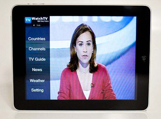 Aplicativo WatchTV HD, que exibe canais de TV sem autorização no iPad