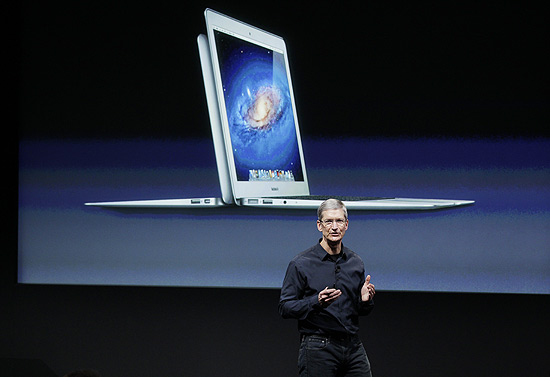 Tim Cook, executivo-chefe da Apple, fala no evento da Apple nesta tera-feira (4)