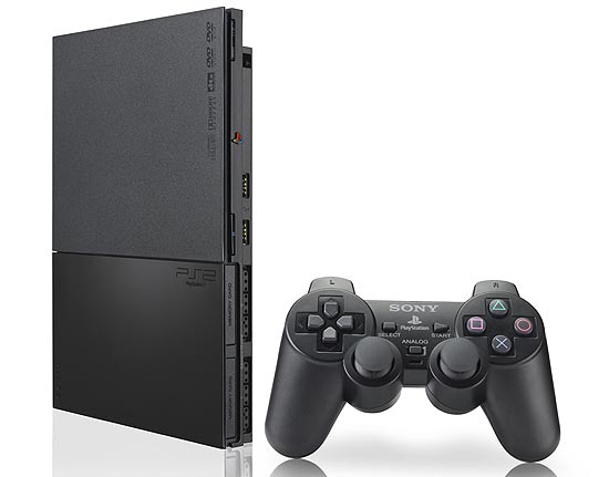 Consumidores podero trocar consoles usados por produtos; na foto PlayStation 2, da Sony