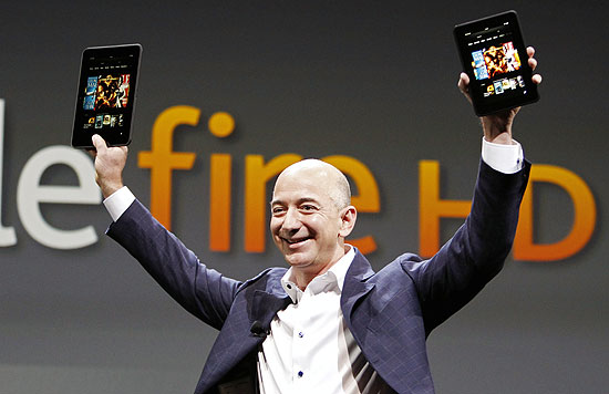 Jeff Bezos, executivo-chefe da Amazon, apresenta o Kindle Fire HD, campeo de vendas da empresa