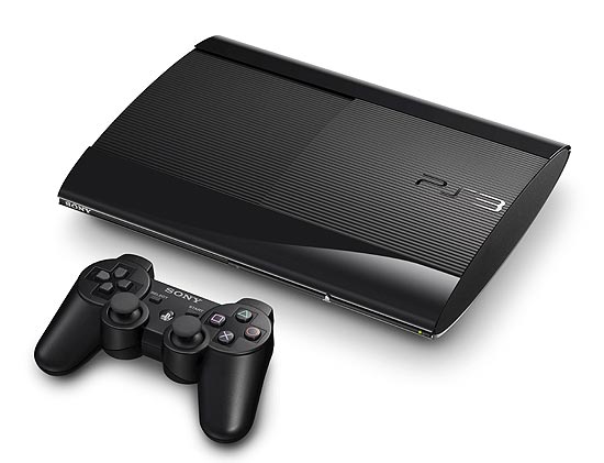 Novo PlayStation 3 tem metade do peso e metade do volume da verso original; ser lanado no dia 25 nos EUA