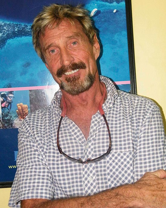 John McAfee, 67, após entrevista em San Pedro, Belize, durante a qual falou sobre sua perseguição