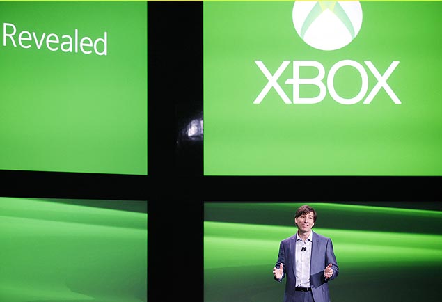Don Mattrick, presidente de entretenimento interativo da Microsoft, apresenta o novo Xbox One