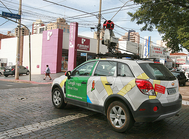 Carro do Google Street View em Ribeiro Preto (SP); empresa deve apresentar dados coletados