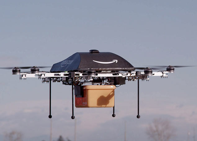 Imagem divulgada pela Amazon mostra o drone que eles testam para fazer encomendas em Seattle, nos EUA; clique e assista vdeo