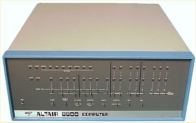 Altair 8800, de Bill Gates, tinha uma verso do Basic como linguagem de programao