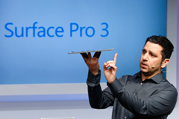 Executivo responsvel pelo Surface na Microsoft, Panos Panay apresenta o novo modelo do tablet em Nova York