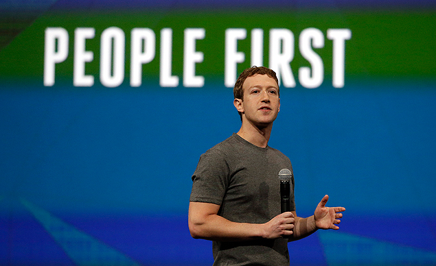 Mark Zuckerberg fala durante evento de filantropia do Facebook em San Francisco