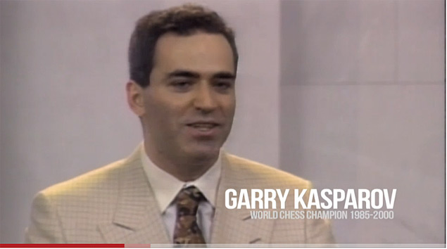 Garry Kasparov em cena do documentrio "Signals: The Man vs. The Machine", da ESPN