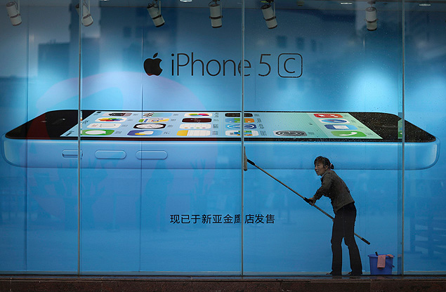 Anncio do iPhone 5c em loja da Apple em Kunming (China); modelo pode ser aposentado