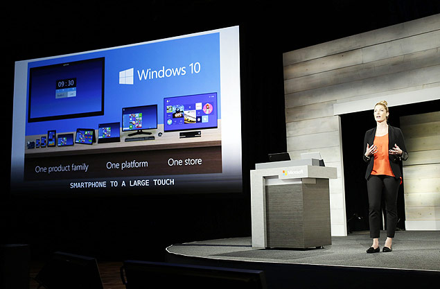 Ashley Frank, da Microsoft, fala sobre o Windows 10 durante reunio anual com investidores