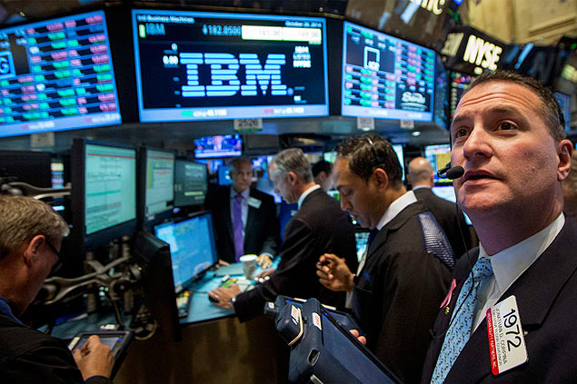 Investidores na Bolsa de Nova York em foto do fim do ano passado