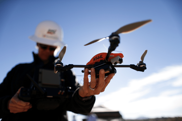 Drone antes de vo nos EUA; pas ser palco de operaes para 7.500 robs voadores em cinco anos