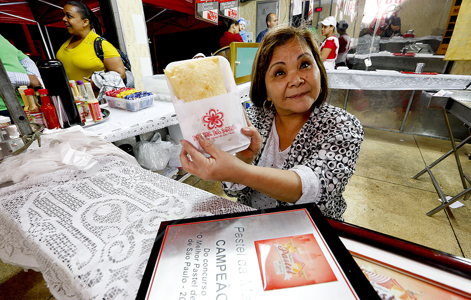 Maria, dona do famoso Pastel da Maria