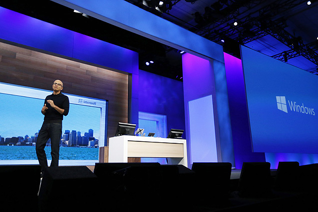 Diretor da Microsoft, Satya Nadella fala durante a conferência Build, em San Francisco
