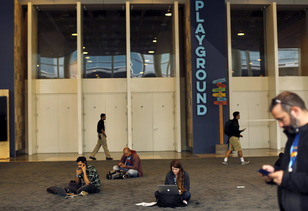 Frequentadores aguardam para se cadastrar para assistir ao Google I/O em San Francisco
