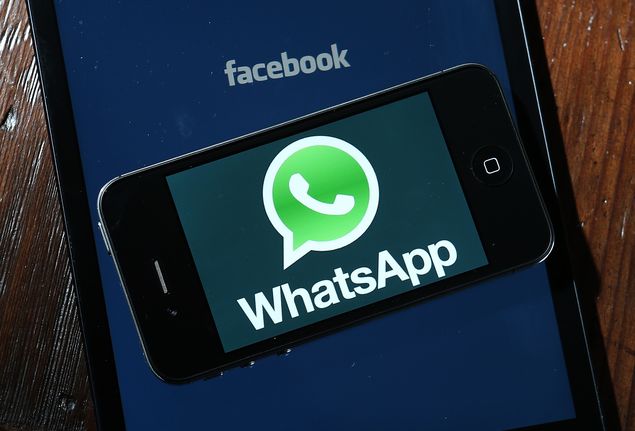 AN FRANCISCO, CA - FEBRUARY 19: Facebook and WhatsApp logos are displayed on portable electronic devices on February 19, 2014 in San Francisco City. Facebook Inc. announced that it will purchase smartphone-messaging app company WhatsApp Inc. for $19 billion in cash and stock. (Photo Illustration by Justin Sullivan/Getty Images/AFP == FOR NEWSPAPERS, INTERNET, TELCOS & TELEVISION USE ONLY ==Restrio:== FOR NEWSPAPERS, INTERNET, TELCOS & TELEVISION USE ONLY ==