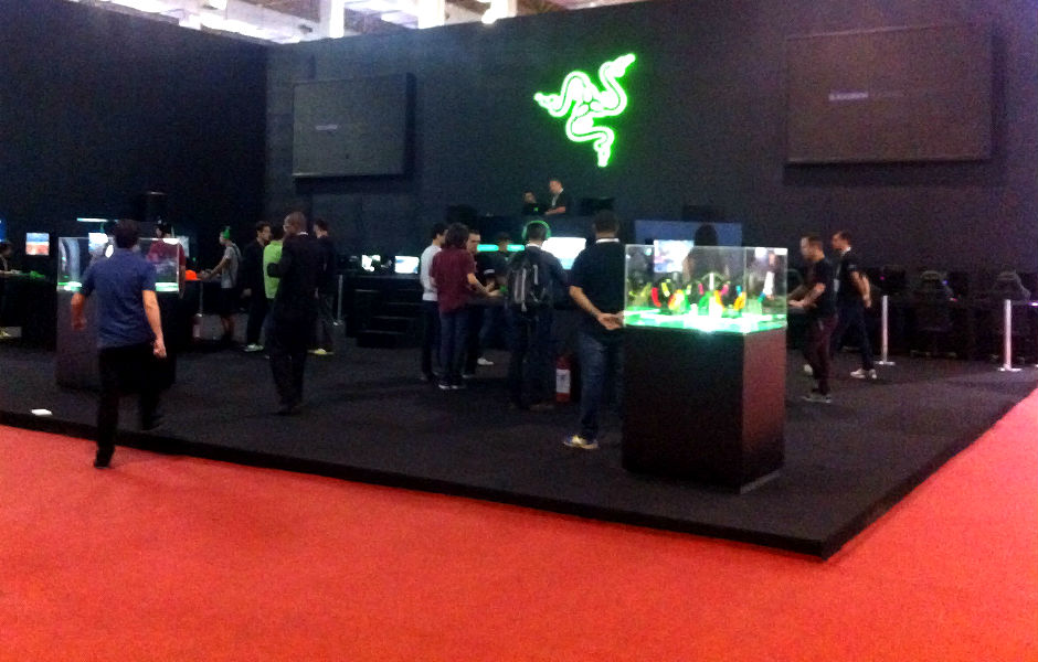 O estande da Razer, empresa especializada em produtos de alta performance voltados a gamers.