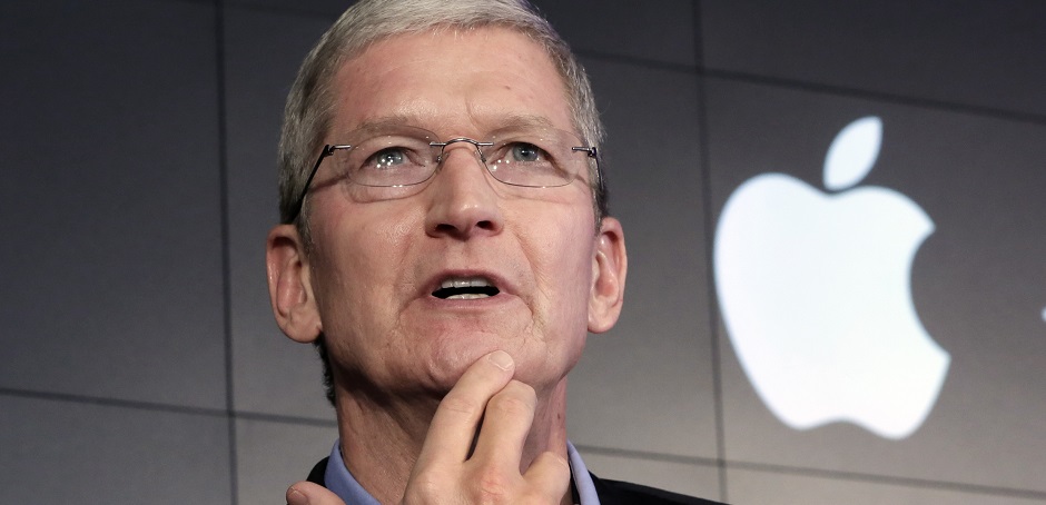 Tim Cook, diretor-executivo da Apple, em conferncia em abril de 2015