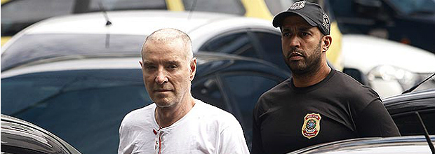 O empresrio Eike Batista chega  Superintendncia da Polcia Federal, na zona porturia do Rio