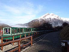 Trem do Fim do Mundo parado na Estao La Macarena, rumo ao Parque Nacional 