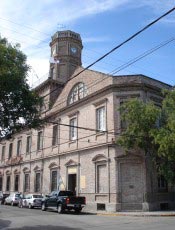 Biblioteca, museu Gardeliano e Tecnolgico de gua e Solo