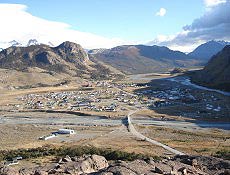 Toda a bela cidade de El Chaltén pode ser vista no final da trilha Los Condores