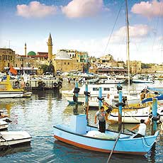 Porto antigo de Akko, de maioria rabe, na costa norte do territrio israelense