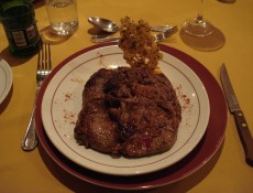 Bife de chorizo corte maripoza do Restaurante Dalí em Osorno, no Chile