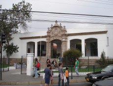 Entrada do Museu Arqueolgico de La Serena, que tem uma bela coleo de cermicas