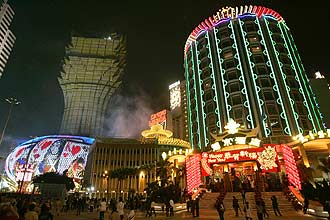 Cassinos fazem de Macau a Las Vegas asiática - 02/06/2008 - Turismo - Folha  de S.Paulo