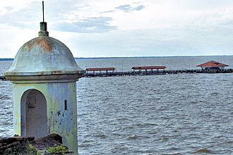 Fortaleza de São José, no Macapá, é rodeada por parque e mar; parte dos fortes brasileiros encontra-se deteriorada