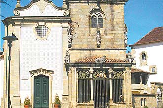 Igreja de So Joo do Souto, na religiosa capital do Minho, que  cercada pelas montanhas do norte de Portugal