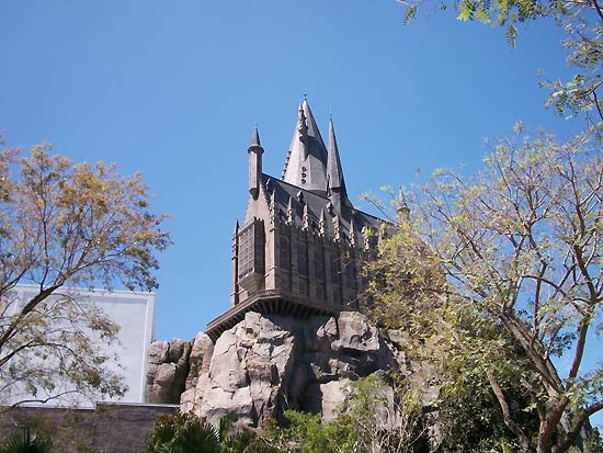Castelo de Hogwarts, que deve ser inaugurado no dia 18 de junho, na rea temtica "O Mundo Mgico de Harry Potter"; o espao, no Islands, promete ser a sensao das frias de julho