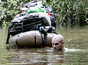Britnico de 34 anos percorre a p o rio Amazonas; viagem que comeou em abril de 2008 deve terminar no prximo dia 9