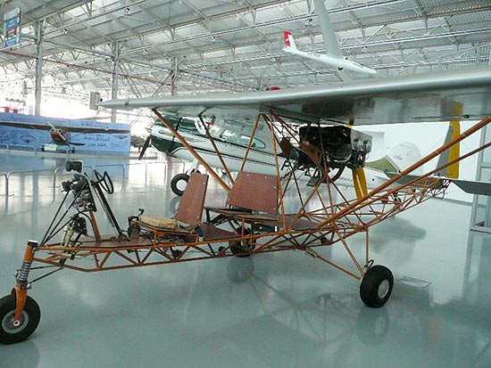 Ultraleve Roloff-Unger RLU-1 Breezy Pusher, montado para exposio no Museu TAM
