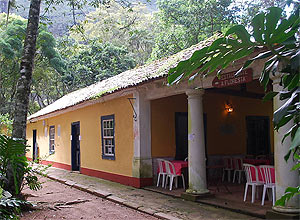 Restaurante Floresta, no setor Floresta da Tijuca, aproveita construo da poca das fazendas de caf, do sculo 19