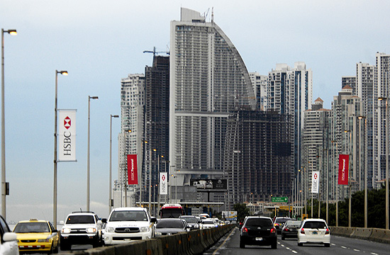Vista do Trump Ocean Club Tower, localizado no Panamá, na costa para o oceano Pacífico