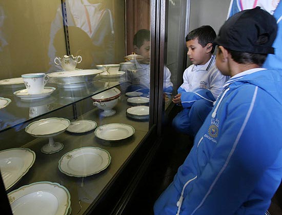 Museu do Ipiranga, em São Paulo, também tem porcelanas em seu acervo