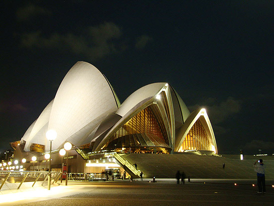 Vista noturna da Opera House; atrao recebeu menos visitantes que cassino de Sydney em 2010