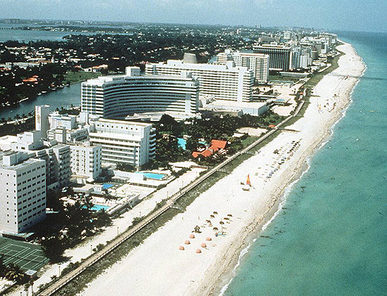 Vista area da orla de Miami Beach; cidade de Miami ter festival de cinema brasileiro