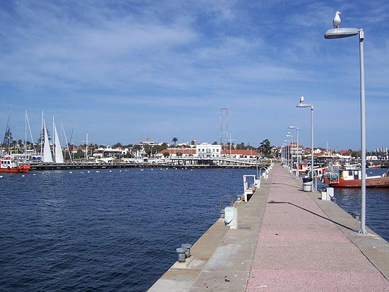 Vista do porto de Punta del Este, no Uruguai; cruzeiros atraem mais turistas ao Uruguai