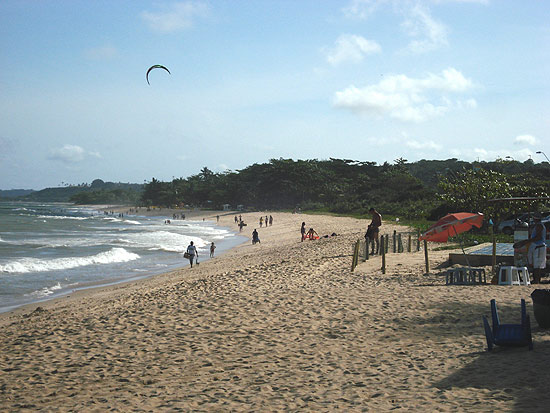Praia de Porto Seguro, na Bahia; Brasil termina 2012 com recorde no turismo interno