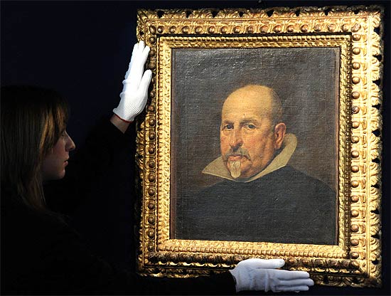 Retrato de um homem desconhecido vai a leilão na quarta-feira, como parte de uma série de vendas em Londres de obras de mestres antigos e de arte britânica