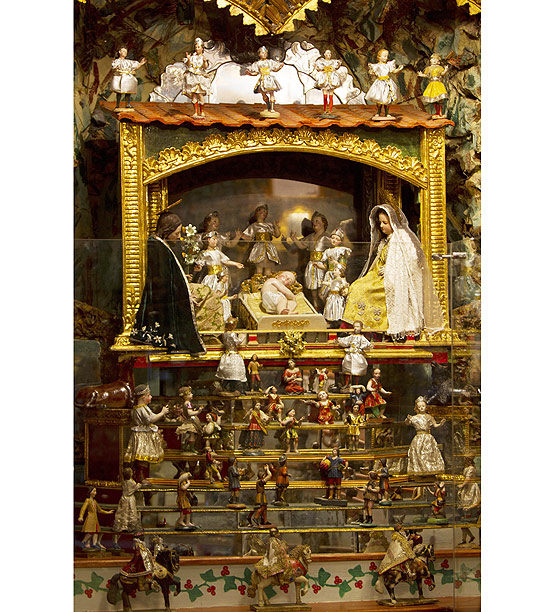 Presépio de cerca de 500 peças feitas no século 18 se transformou em uma das principais atrações na capital do Equador
