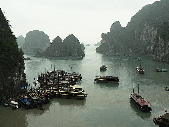 Vista da baía de Ha Long, no Vietnã; local é considerado patrimônio da humanidade pela Unesco