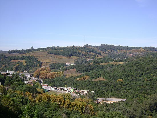 Vista do vale dos Vinhedos, entre Bento Gonalves e Garibaldi, na serra gacha